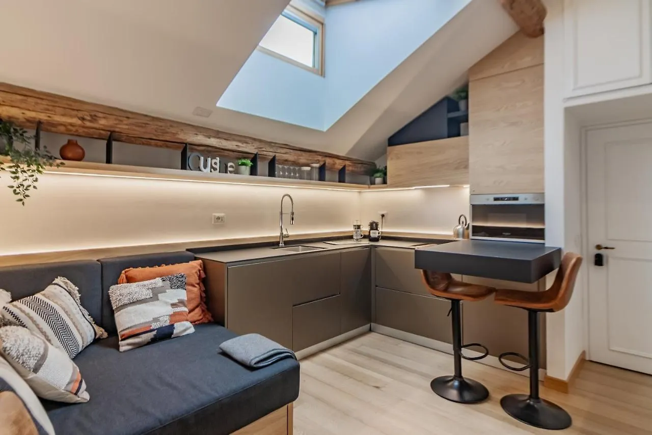 Casa Magenta Lejlighed Como