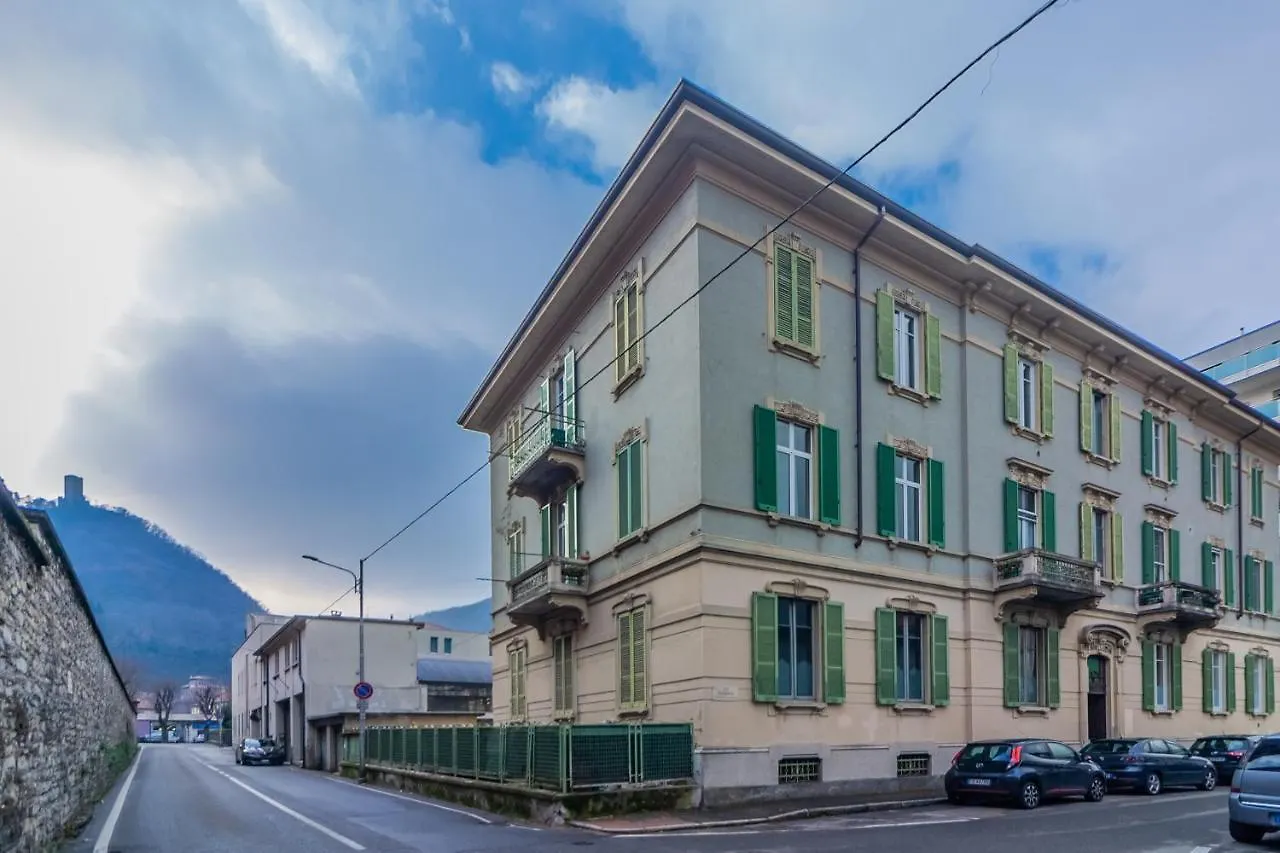 Casa Magenta Lejlighed Como 0*,