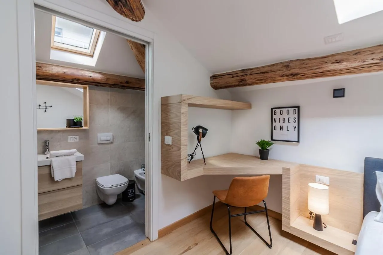 Casa Magenta Lejlighed Como